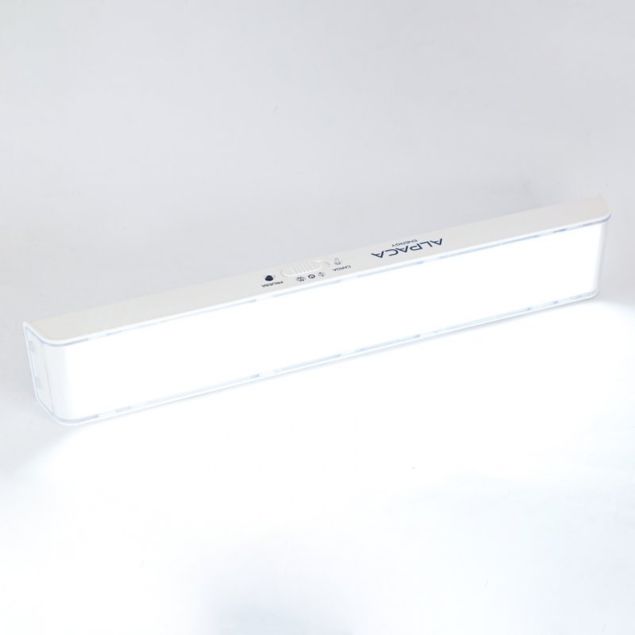 Imagen Luz De Emergencia Alpaca Alpen90 90 Leds 9 Hs Encend Auto