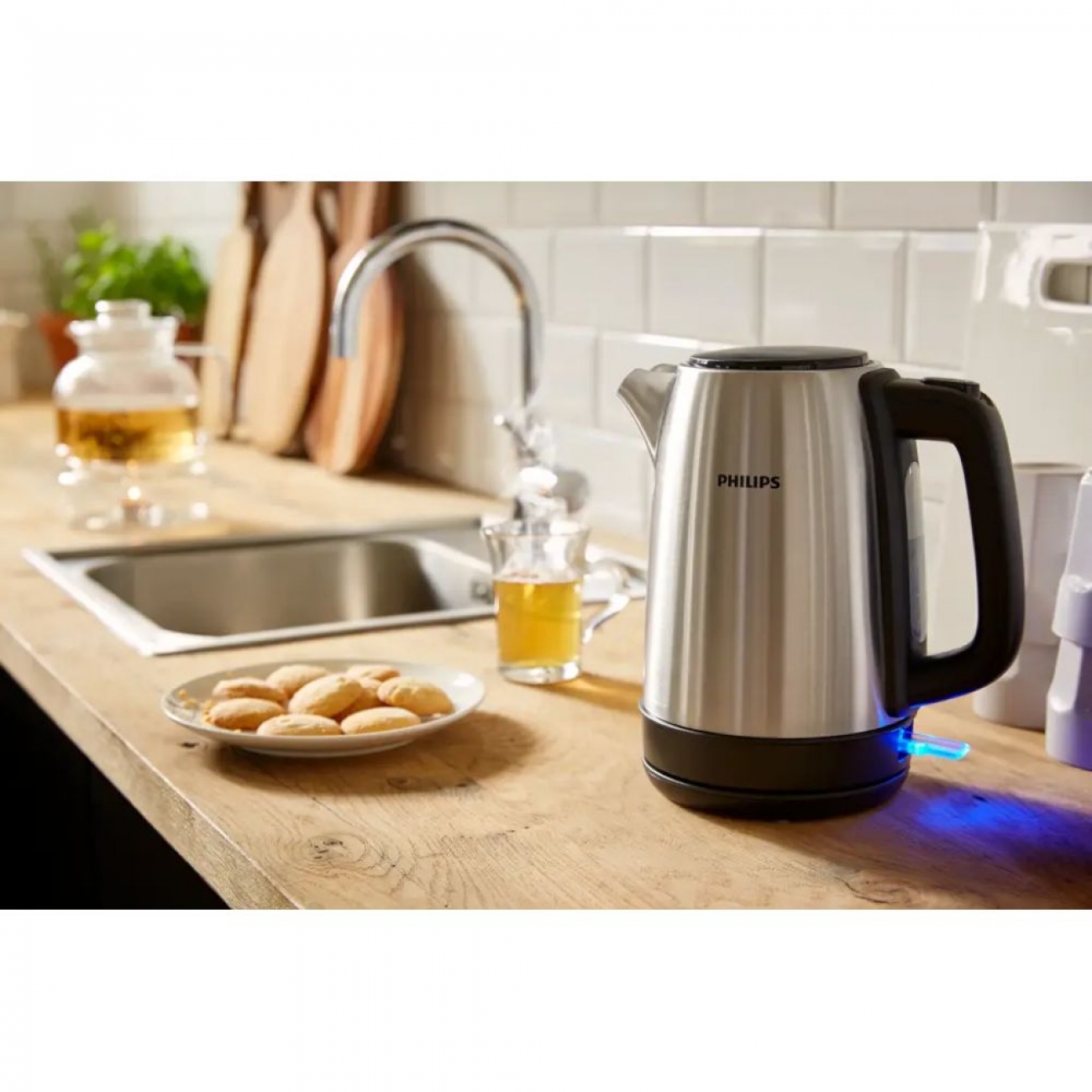 Imagen Pava El&eacute;ctrica Philips HD935090 2200W 1&period;7 Lts